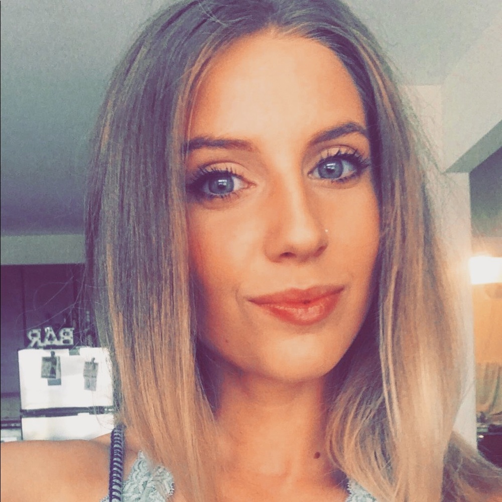 Meet your Posher, Reagan